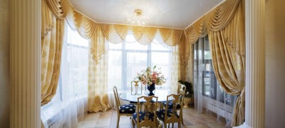 Varieties and phasing of drapery curtains