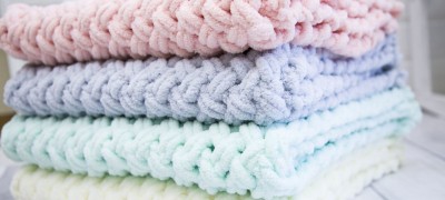 Comment faire un plaid à partir de laine peluche