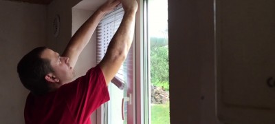 How to fix blinds on a window