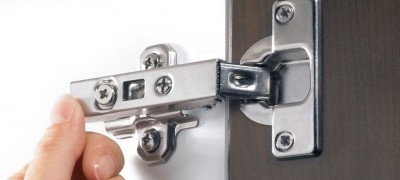 How to repair and strengthen chipboard cabinet hinges