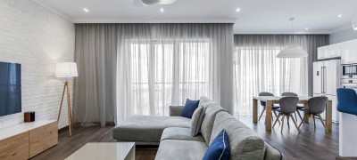 Gray curtains in the interior