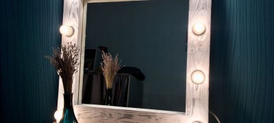 Making and types of make-up mirror with bulbs