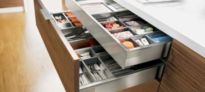 Feature of kitchen drawers