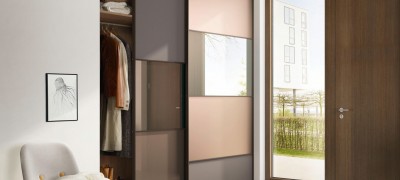 Hinged doors for wardrobe