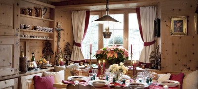 Design and use of country-style curtains