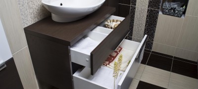 How to install a sink with a vanity unit in the bathroom