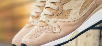 Comment étirer des baskets à la maison