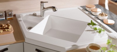 Corner kitchen sink