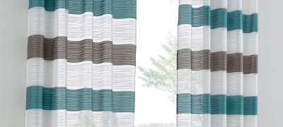 Description and use of striped curtains in the interior