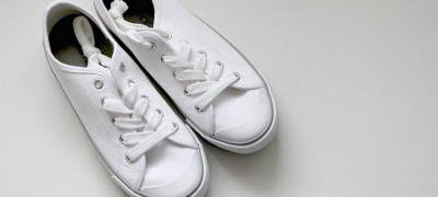 How to wash and care for white sneakers after washing