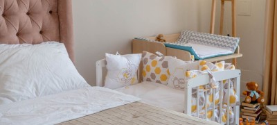 Where to put a crib in the parents' bedroom