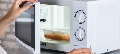 Why the microwave does not heat food and how to solve this problem