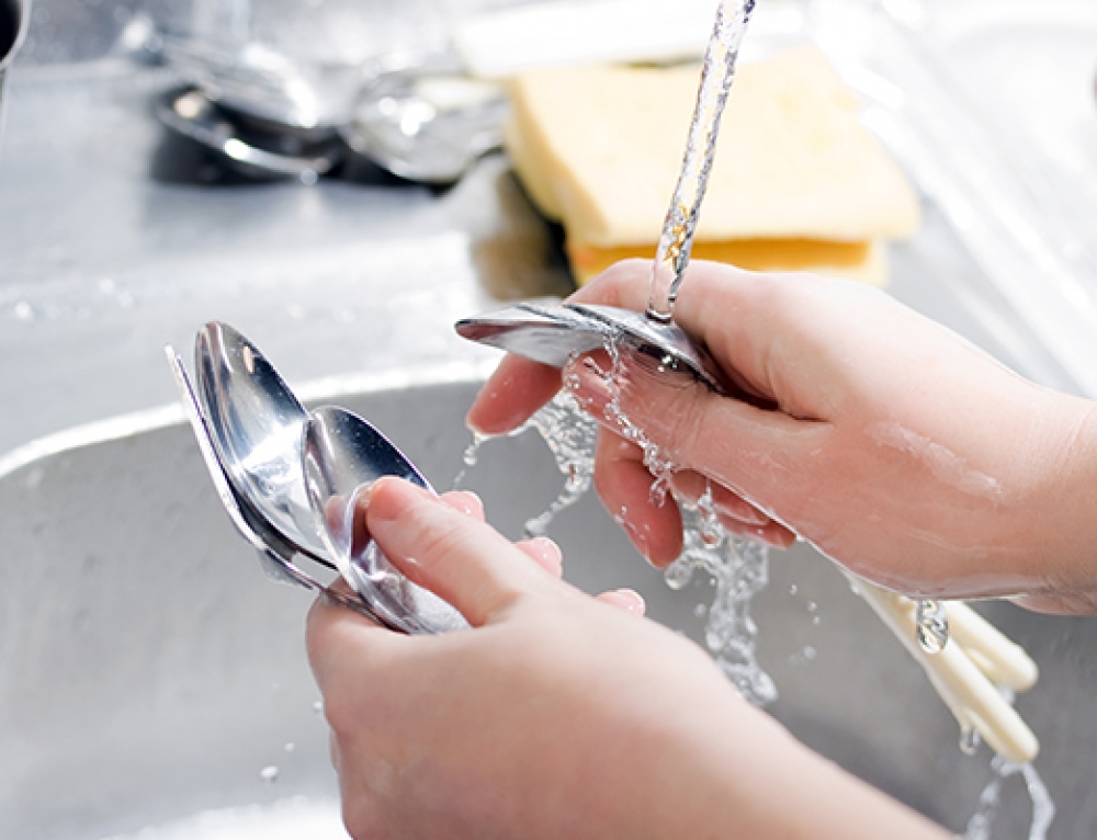 cleaning cutlery whiteness