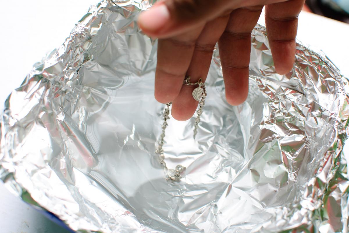 cleaning silver foil