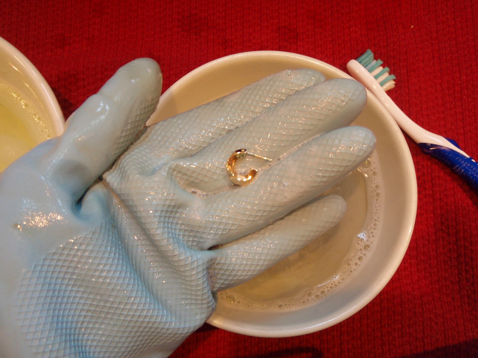 cleaning gold with vinegar