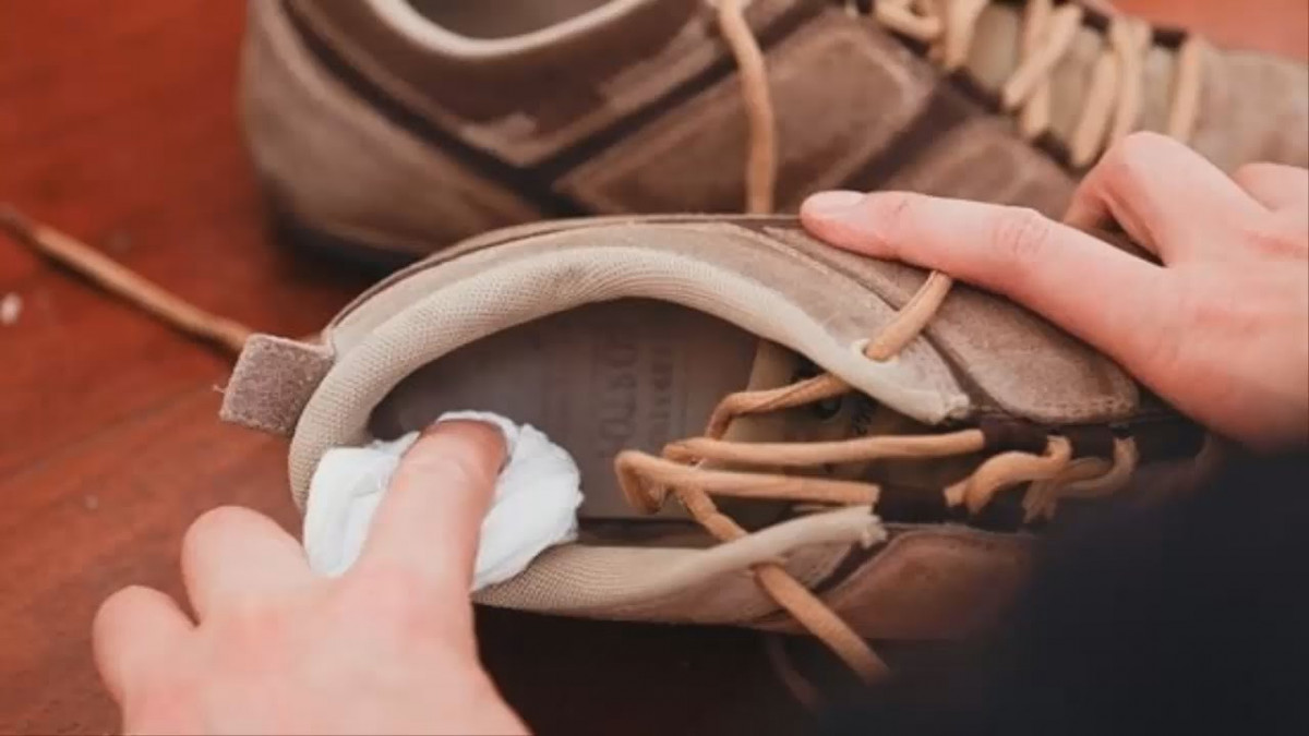 get rid of the smell in the shoes