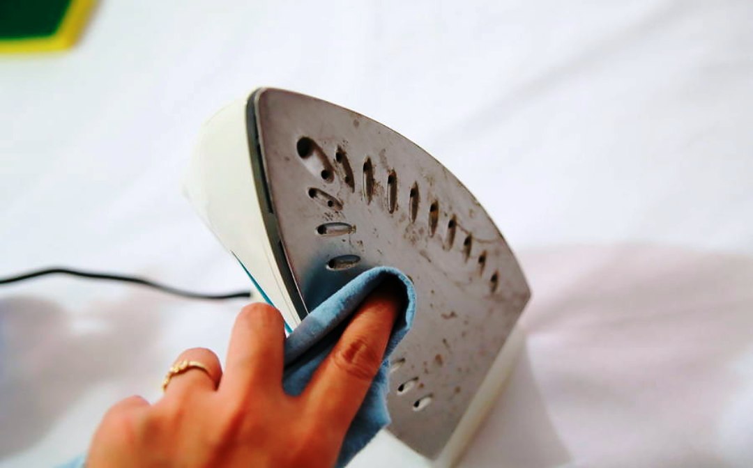 how to clean an iron with nail polish remover