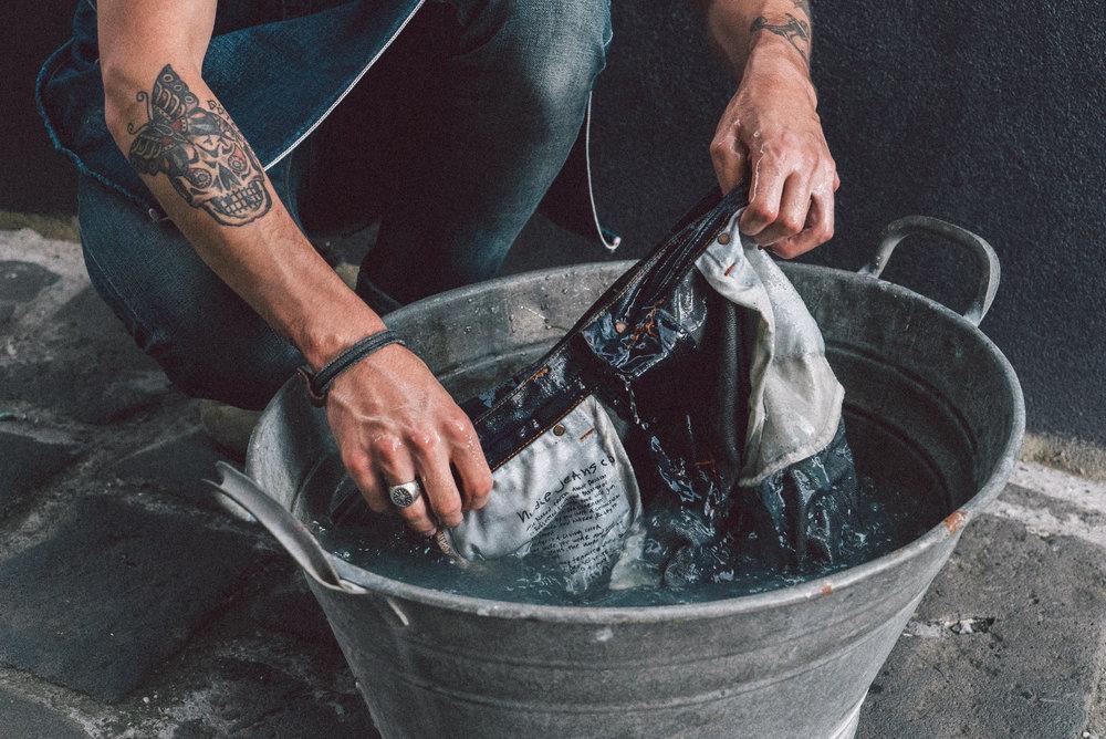 how to wash jeans by hand