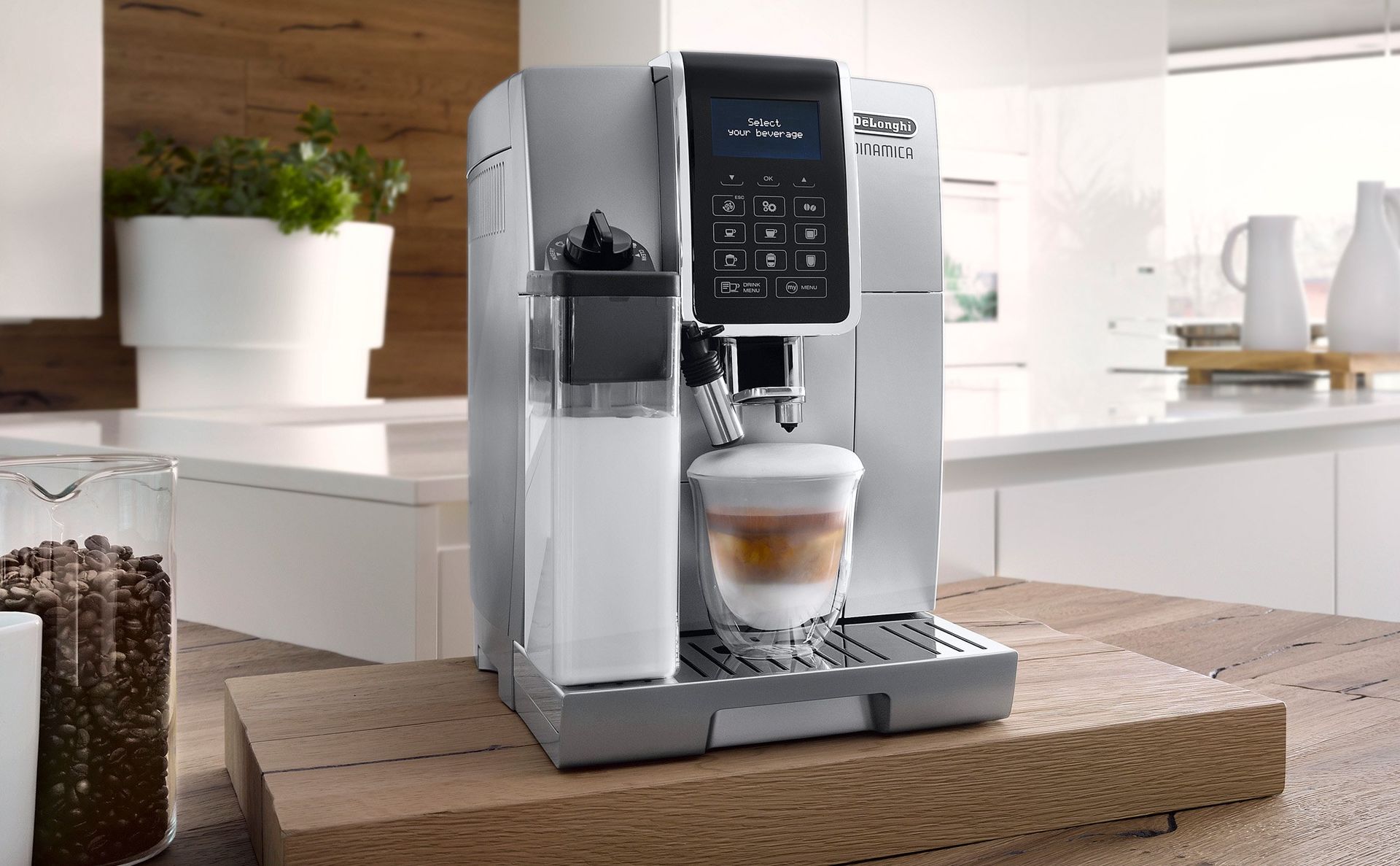 Photo of the Delonghi coffee machine