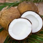 moitiés de noix de coco