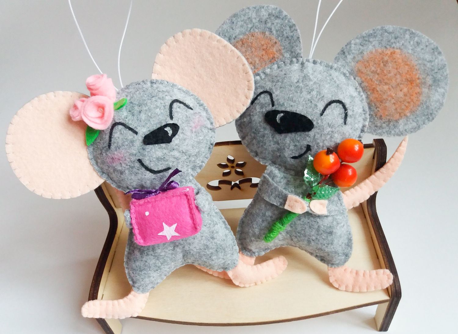 do-it-yourself felt mice