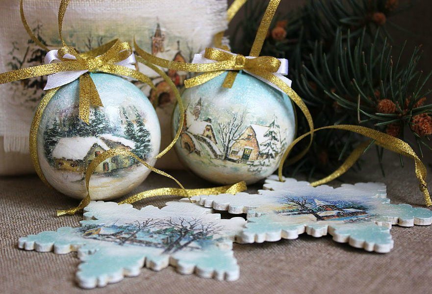 christmas decoupage balls