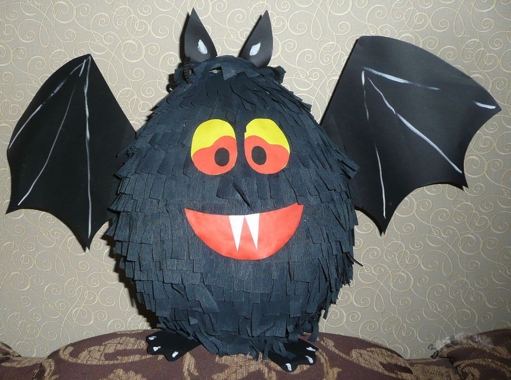 pinata bat