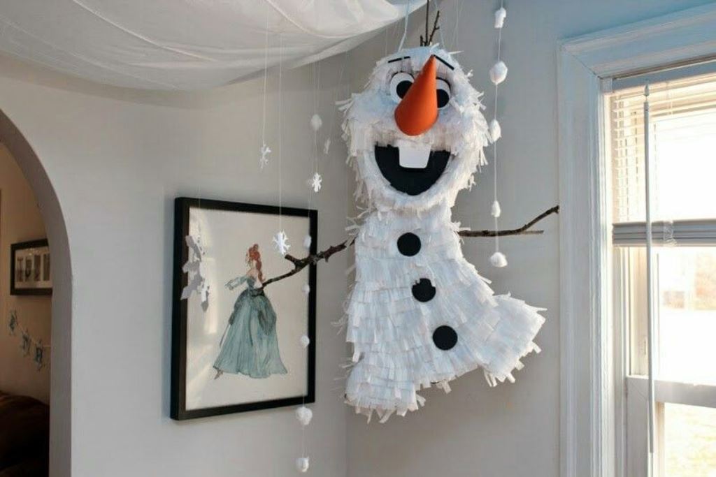 pinata snowman