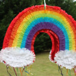 DIY piñata rainbow