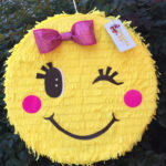 DIY pinata smiley