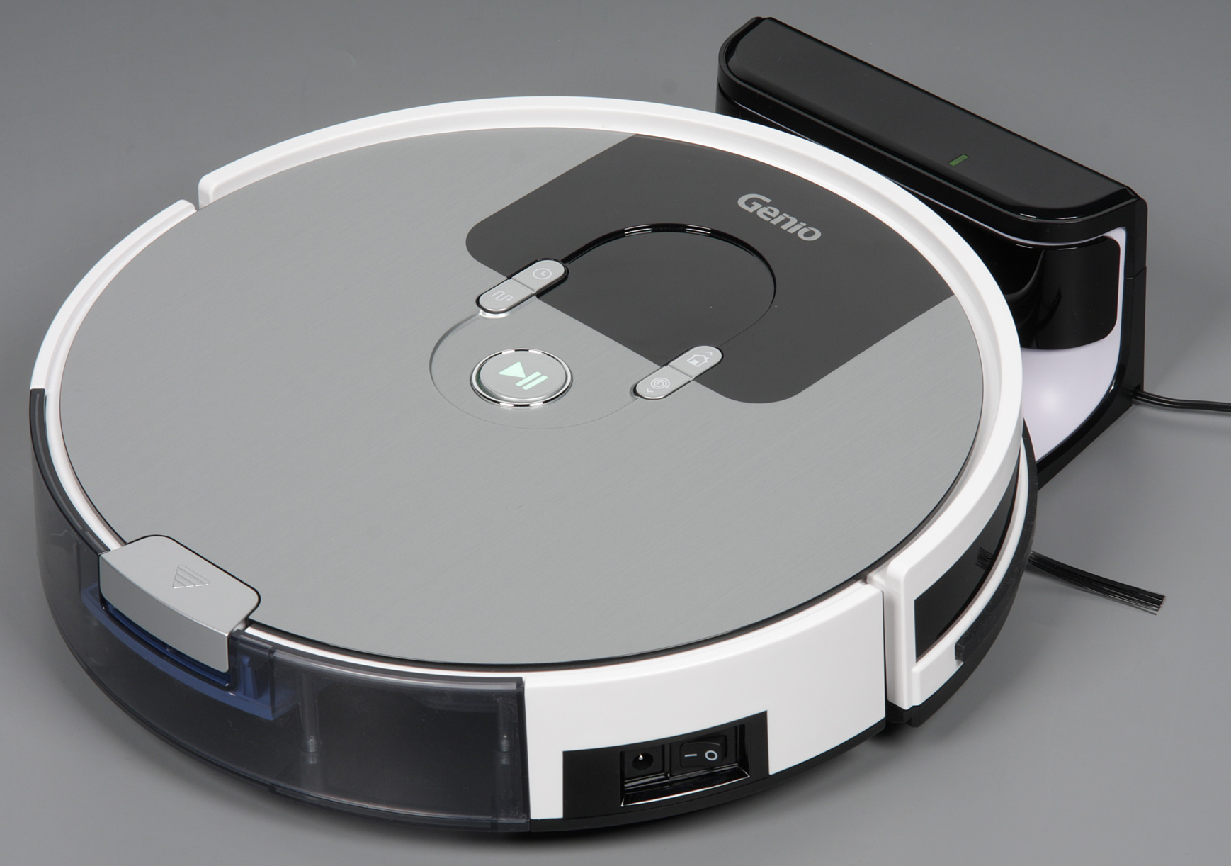 robot vacuum cleaner Genio Deluxe 500