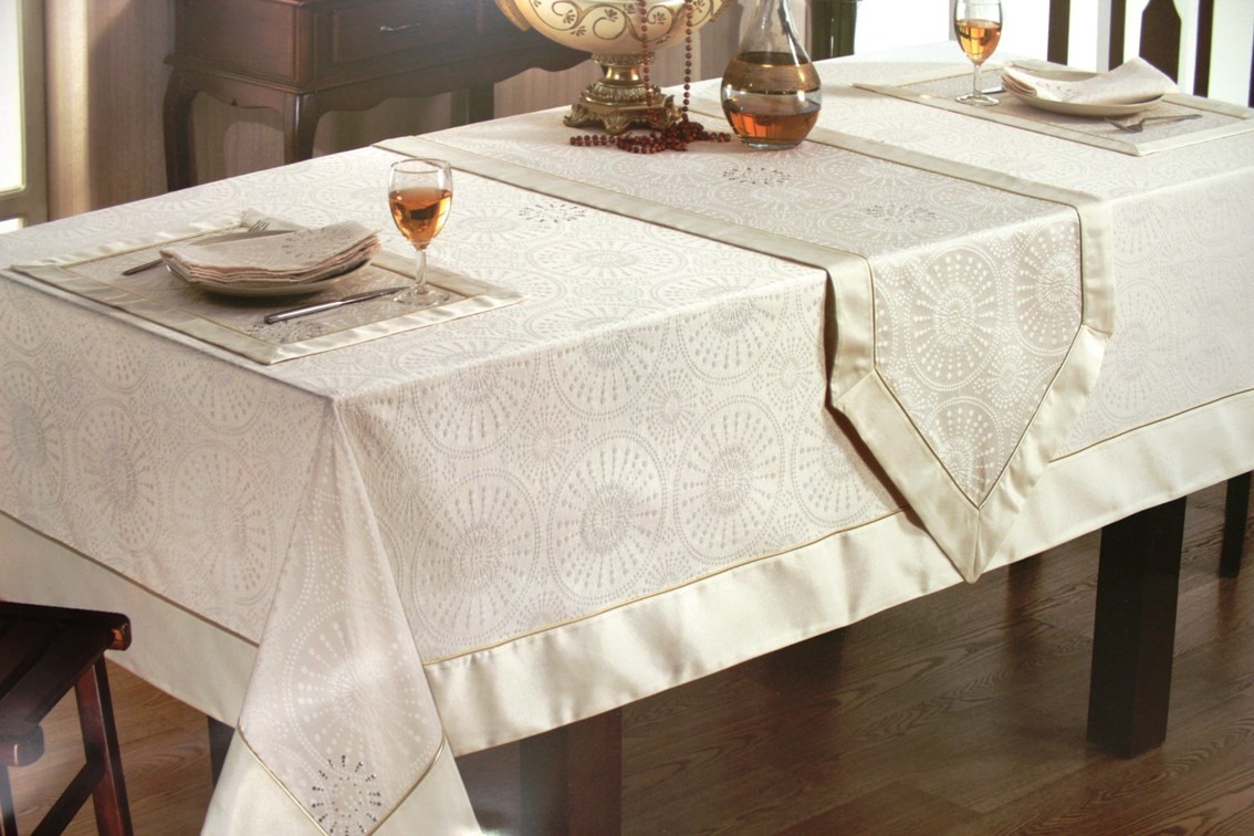 tablecloth for serving