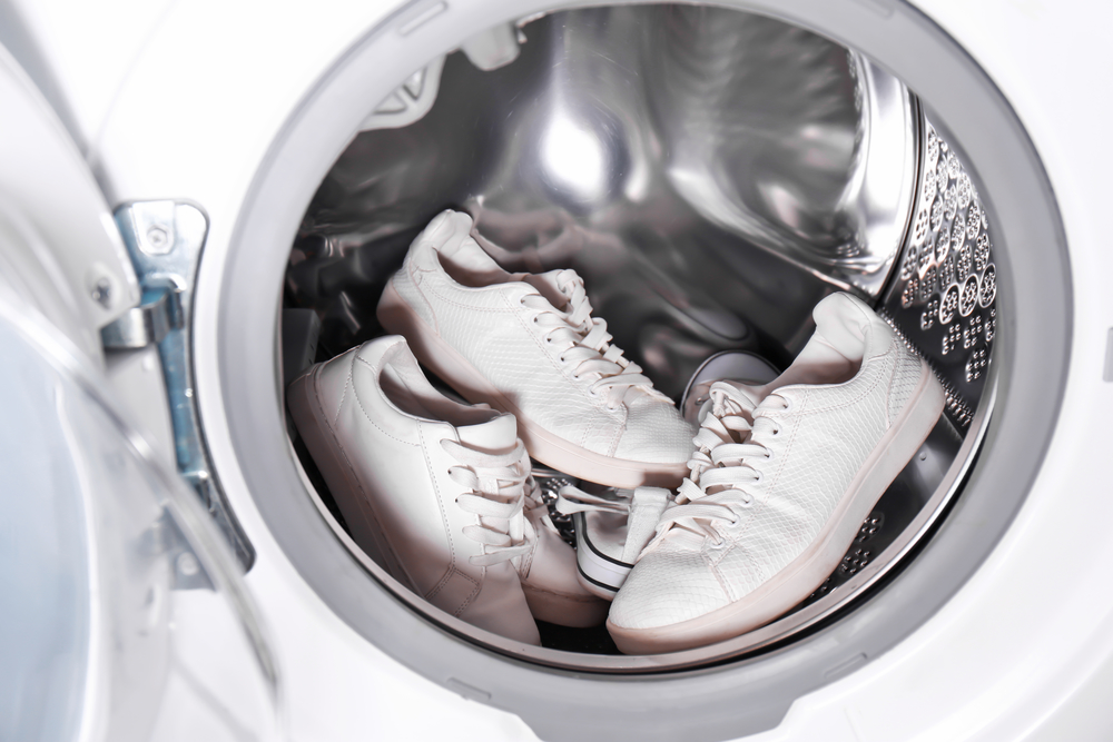 washing sneakers in a washing machine