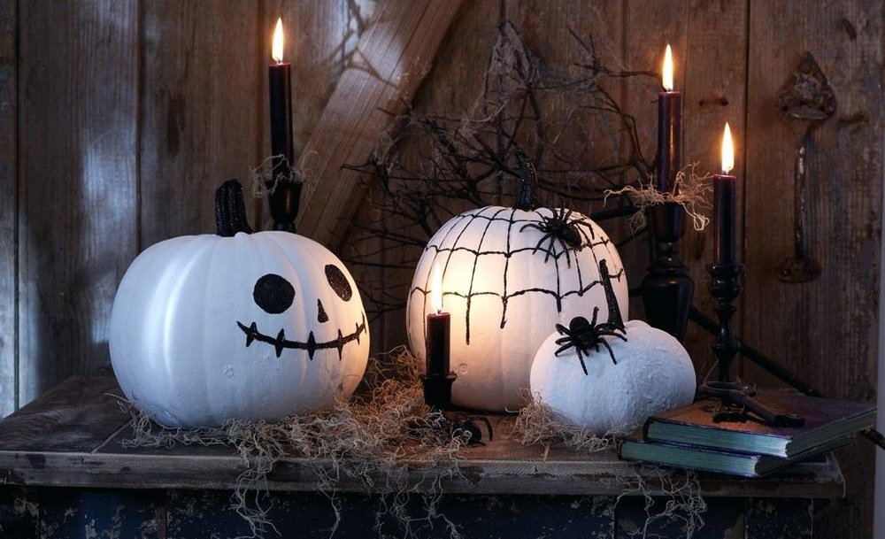 white pumpkins for halloween