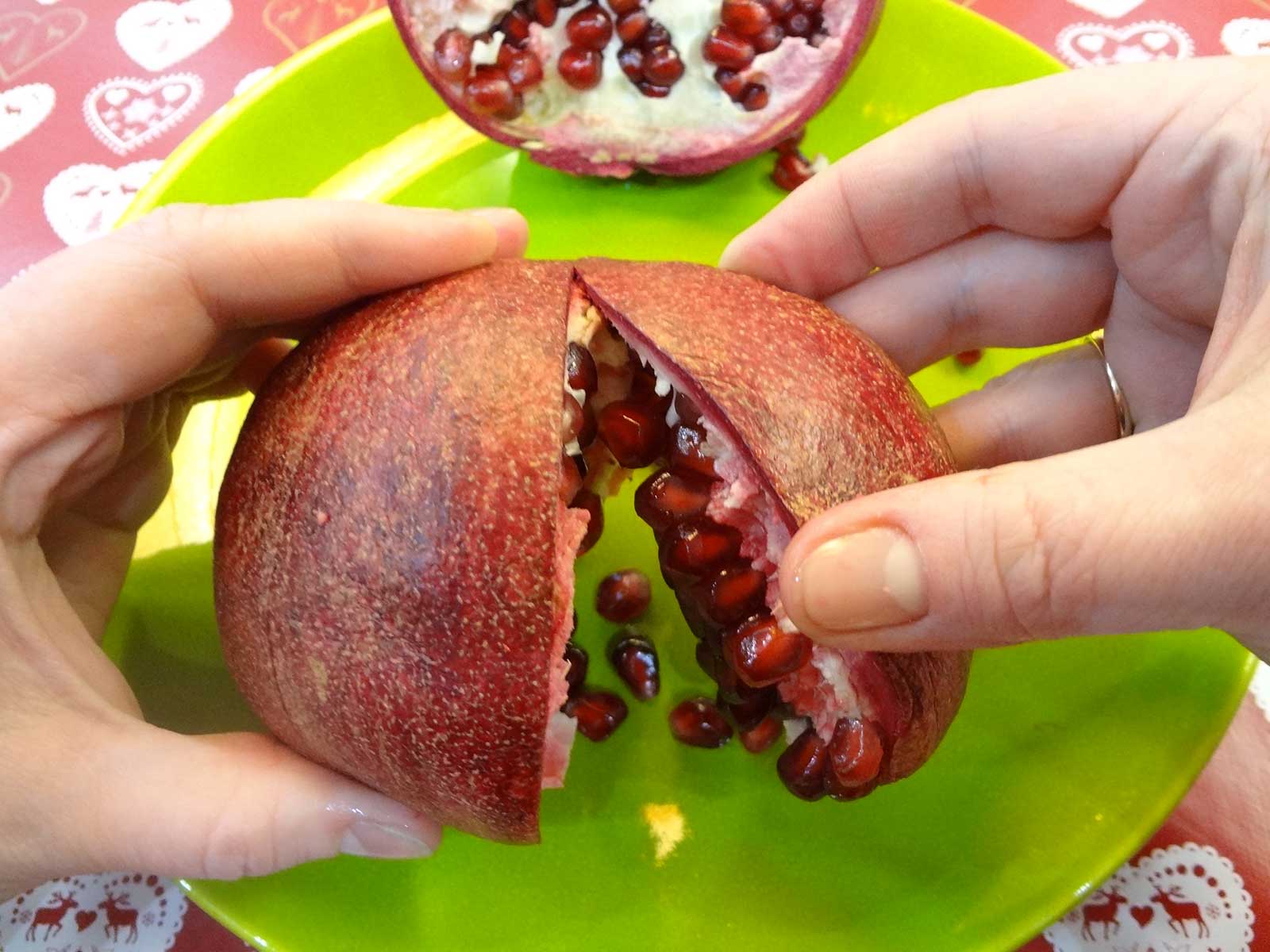 dried pomegranate how to clean