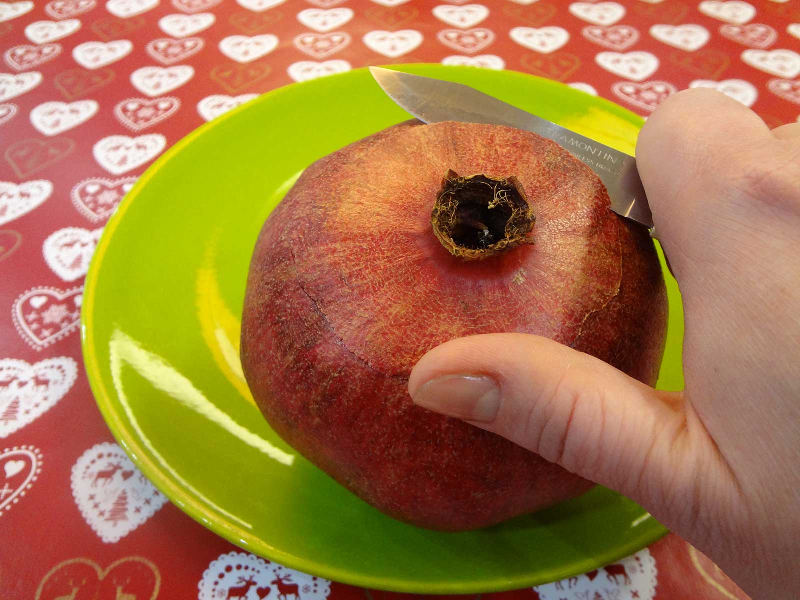 dried pomegranate