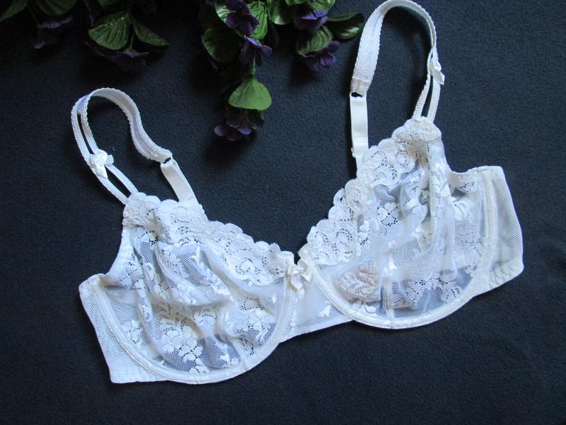 Guipure white bra