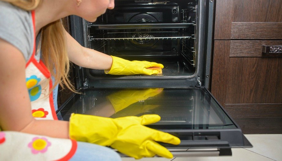 cleaning the oven with soda and peroxide photo