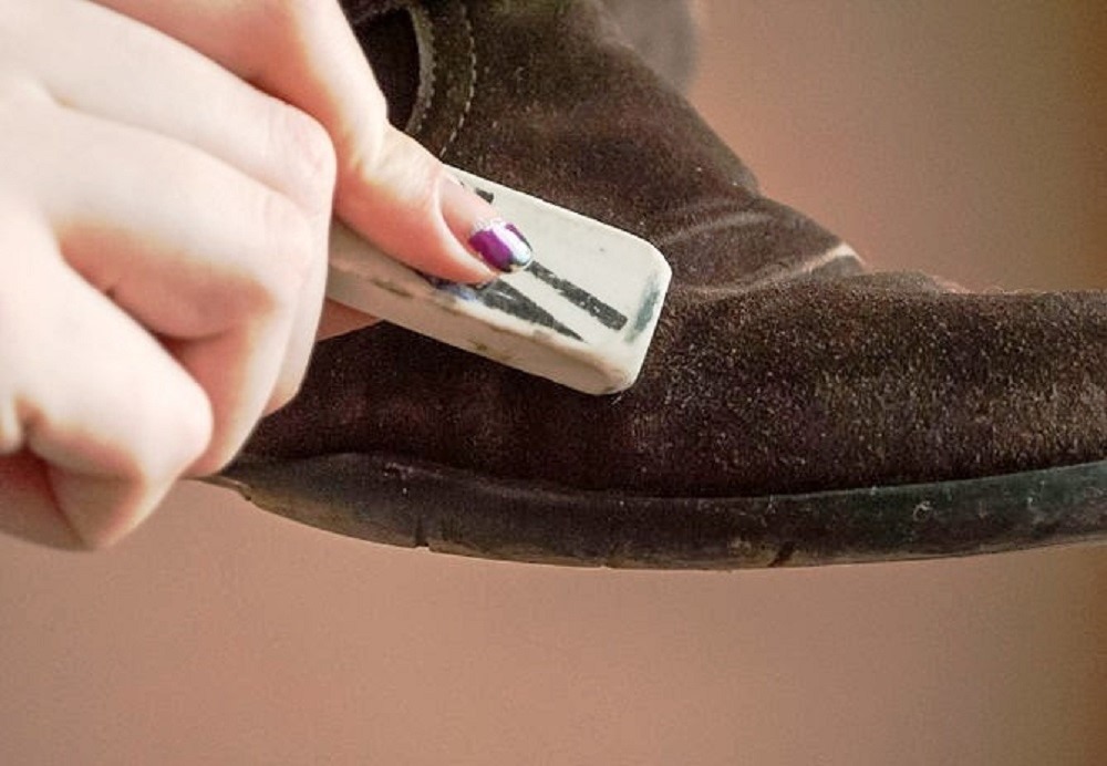 cleaning suede with an eraser