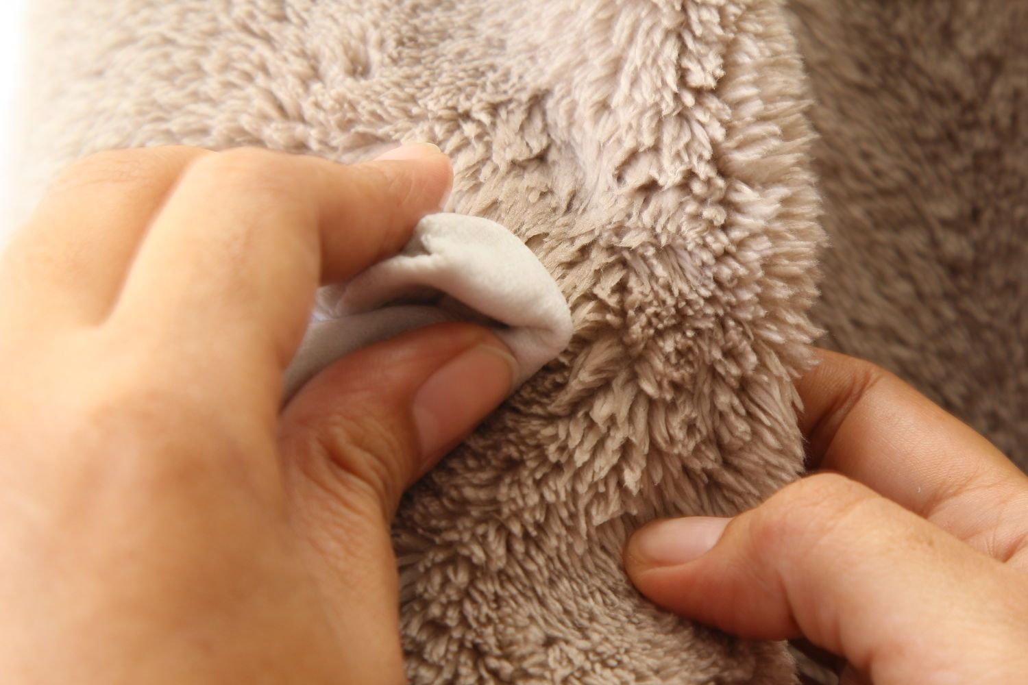 how to clean fur and sheepskin coat at home