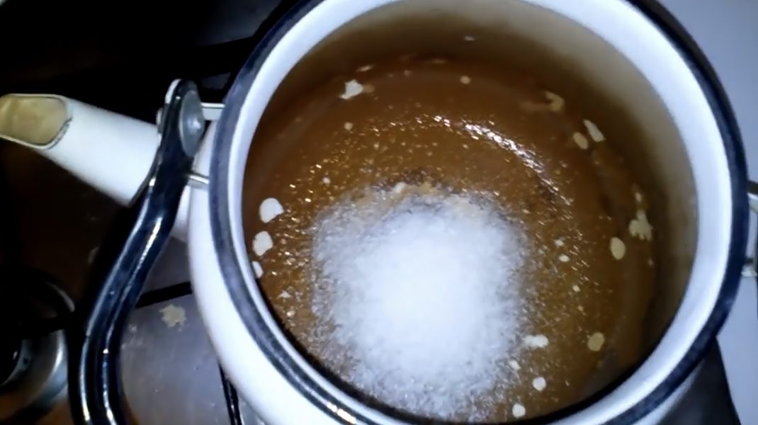 citric acid in a teapot