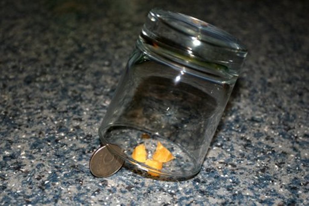 coin jar mousetrap