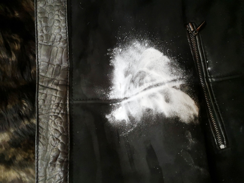 clean the sheepskin coat with starch