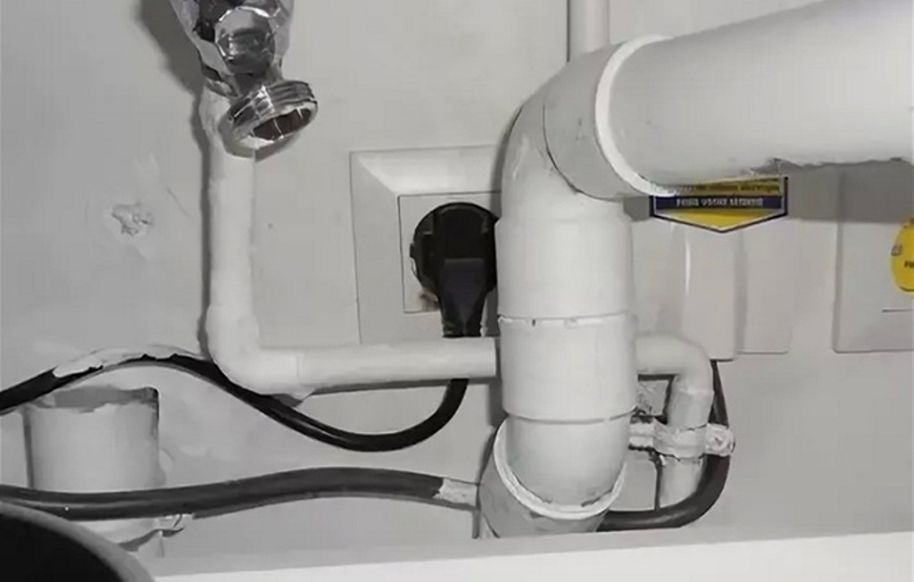 Dishwasher socket placement