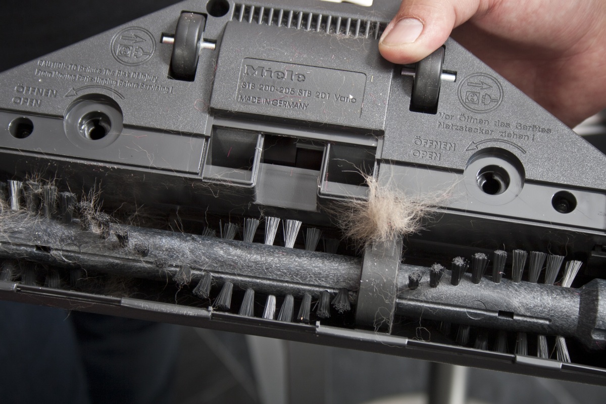 cleaning turbo brush