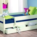 baby bed with bumpers design photo