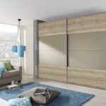 armoire design bois avec plastique