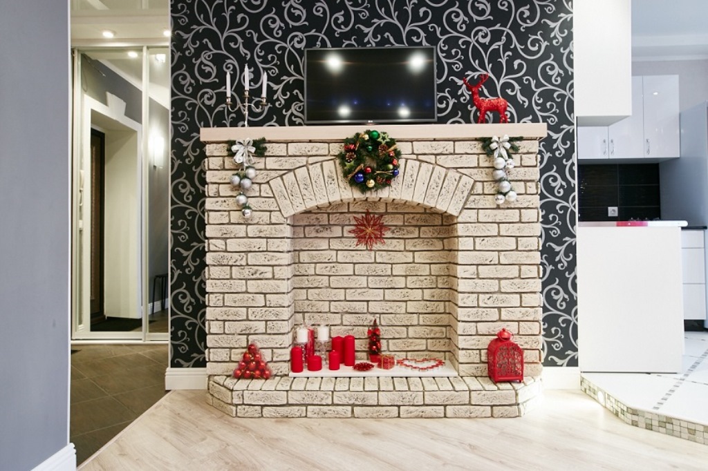 fake fireplace with your own hands