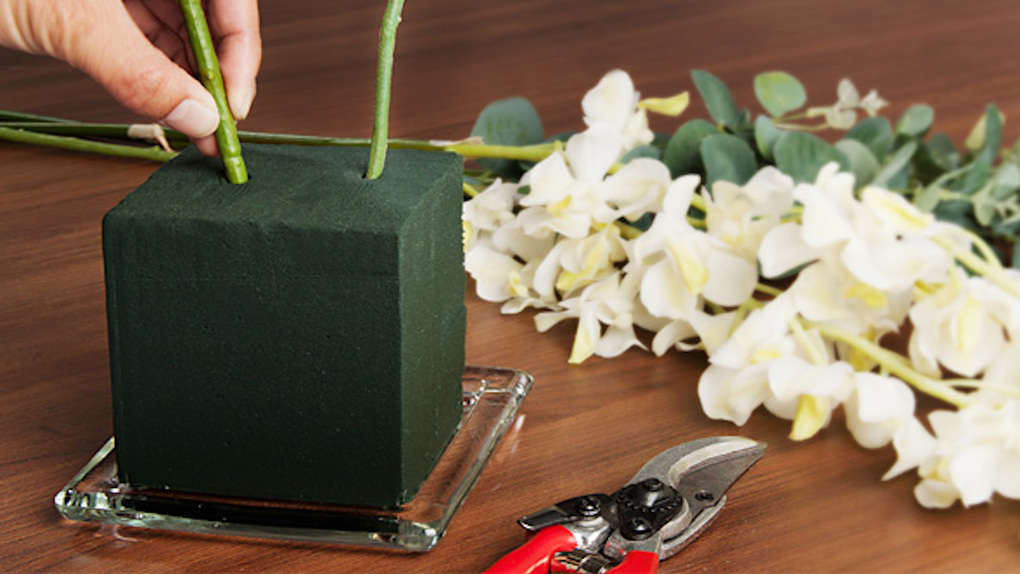 floral sponge with flowers