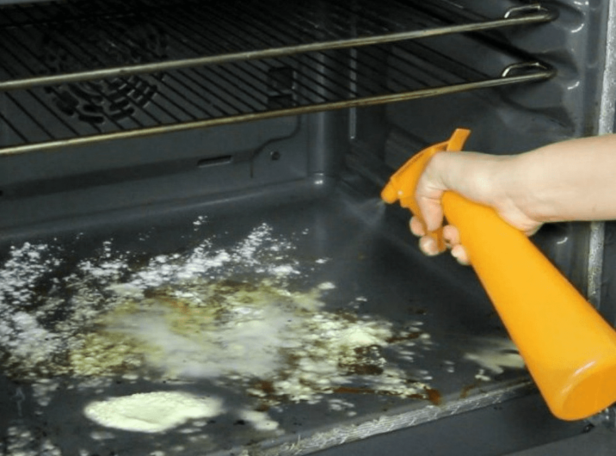 way to clean the oven